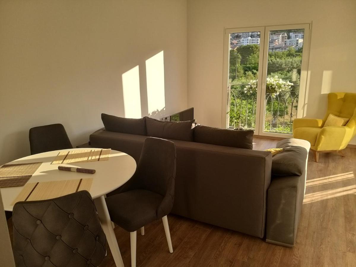 Petivat Gardens Apartment Ngoại thất bức ảnh