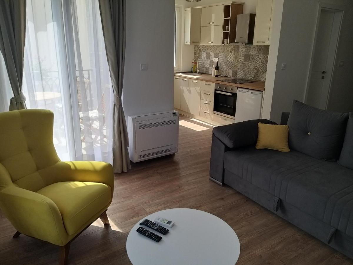 Petivat Gardens Apartment Ngoại thất bức ảnh