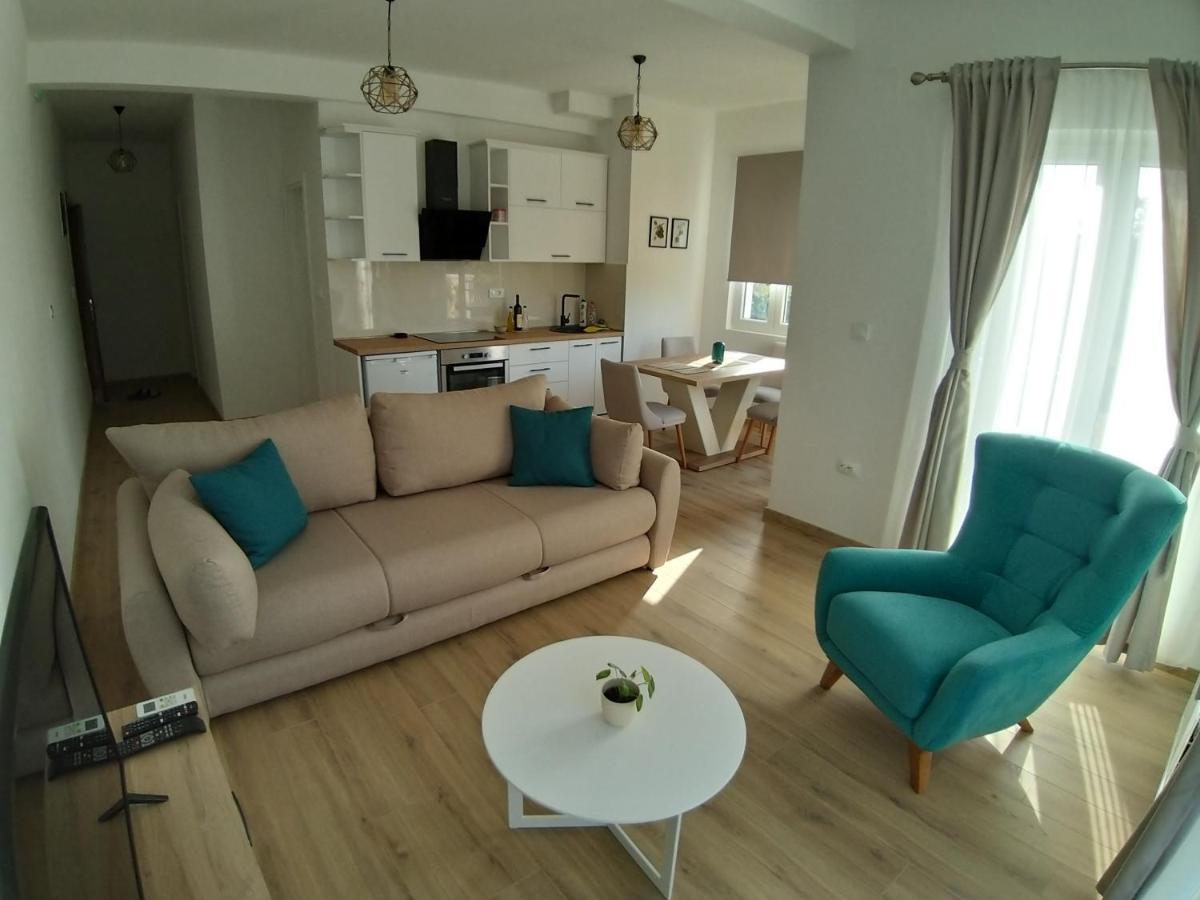 Petivat Gardens Apartment Ngoại thất bức ảnh
