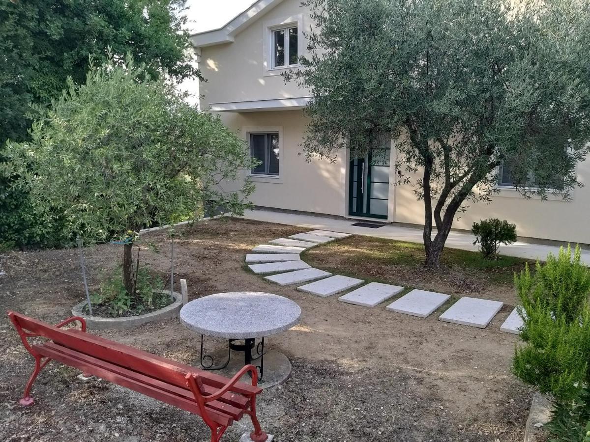Petivat Gardens Apartment Ngoại thất bức ảnh