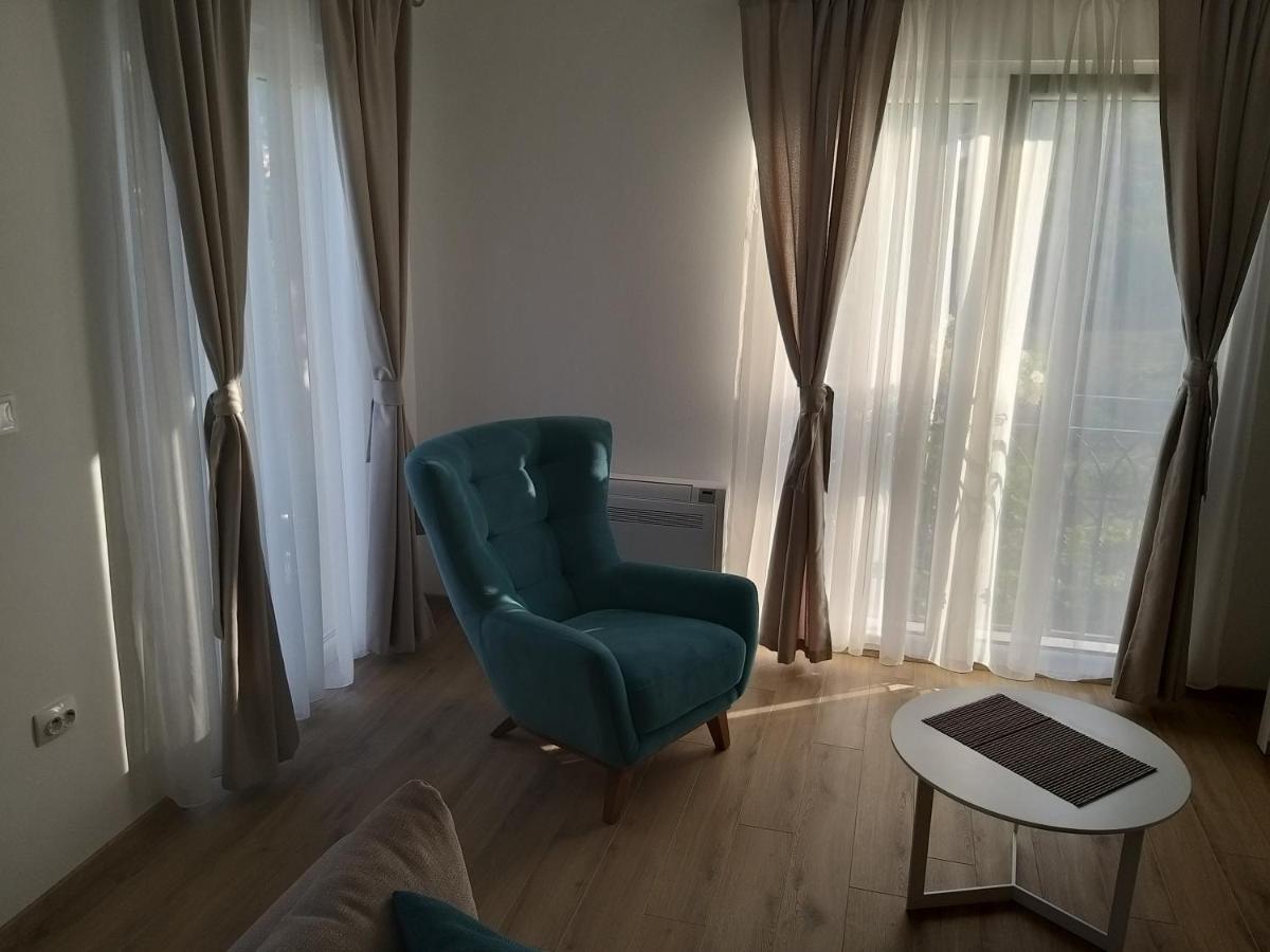 Petivat Gardens Apartment Ngoại thất bức ảnh