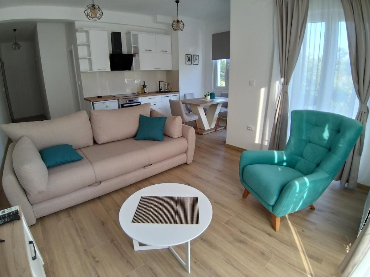 Petivat Gardens Apartment Ngoại thất bức ảnh
