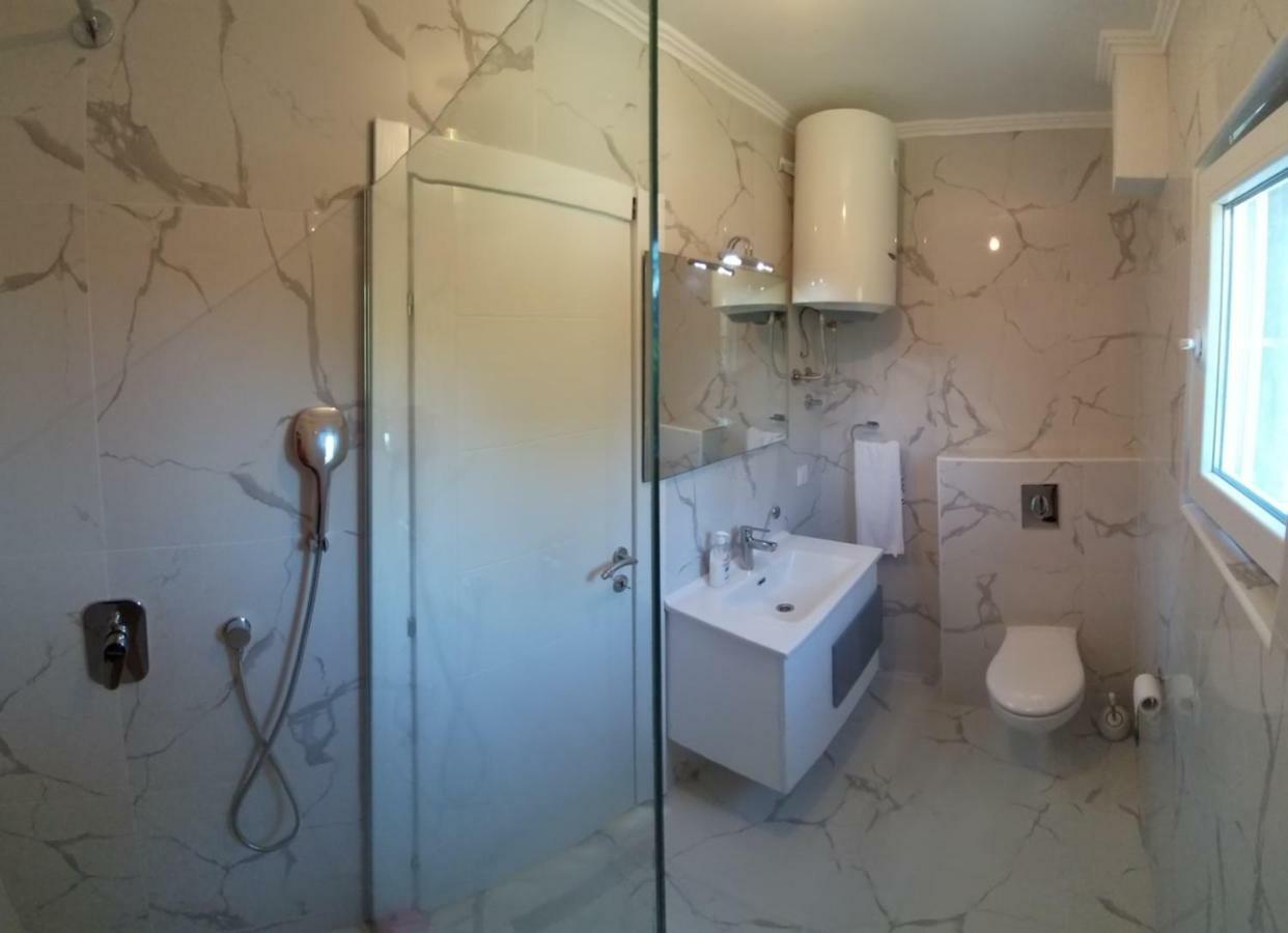 Petivat Gardens Apartment Ngoại thất bức ảnh
