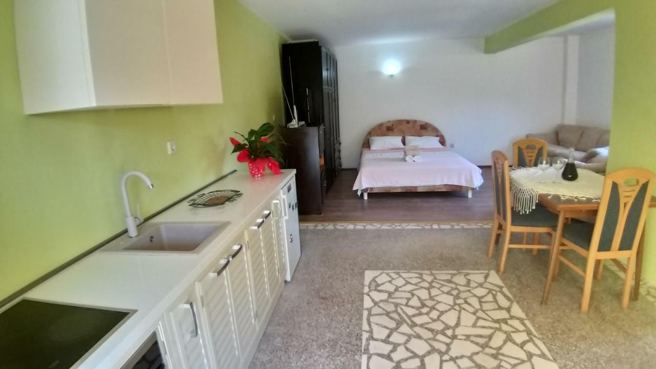 Petivat Gardens Apartment Ngoại thất bức ảnh