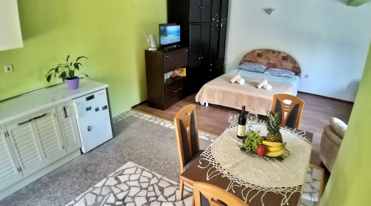 Petivat Gardens Apartment Ngoại thất bức ảnh